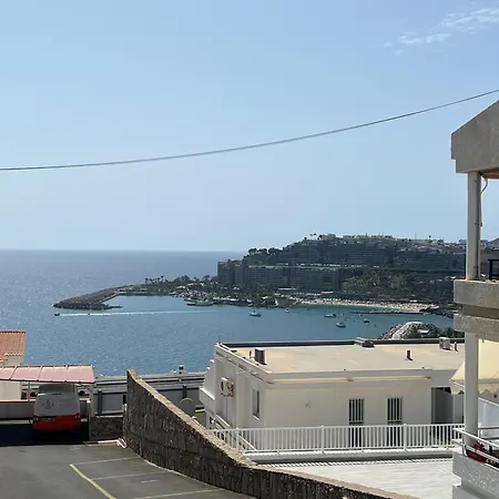 Patalavaca Pool & View